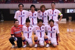 ▲東海リーグ、静岡県リーグそれぞれの昇格降格規定が幸いしかろうじて1部残留となったINTERIOR S-FUTを引き継ぐ形での参加となったFARANG（ファラン）Futsal Club。フットサル経験者も多く随所にらしいプレーも見せたがスリークの勢いの前に完敗。 