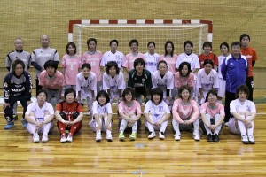 埼玉県選抜のみなさんと。（※10月24日撮影。ピンクが静岡県選抜の選手たちですよ！）