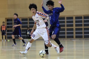 全日本選手権静岡県大会でのMVP石野潤(10)。この日もチーム最多のシュートを放ったがゴールは生まれなかった。