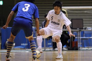 MVPは鈴木孝博(5)。開会式では東海1部リーグ得点王の表彰も受けている。