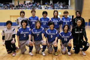 昨年も実施した静岡県女子選抜 vs 三重県女子選抜によるエキシビジョンマッチ。今年も多くの観客の前で行うことが出来ました。こちらが静岡県女子選抜です。