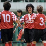 この試合で2ゴールを奪った小林を中心に、右に川添、左に石川。この3人でこの日の4ゴールを生み出した。